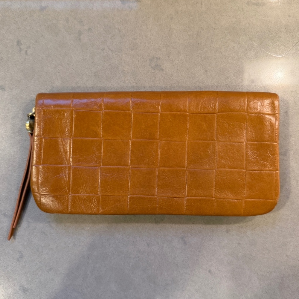HOBO Eliza Continental Wallet, Weave Deboss Leather Truffle